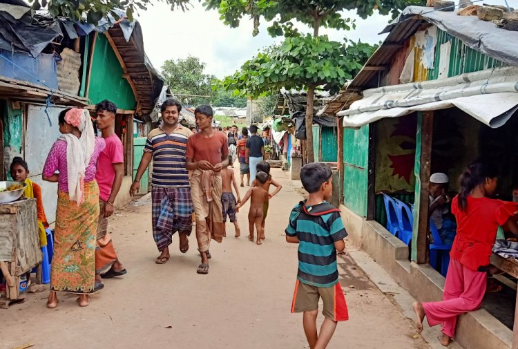 ২৪ রোহিঙ্গা  বাংলাদেশ থেকে যুক্তরাষ্ট্রের পথে