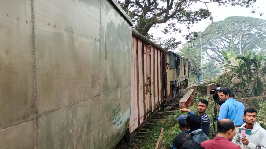 লাইনচ্যুত বগি উদ্ধার, ময়মনসিংহ-চট্টগ্রামের ট্রেন যোগাযোগ সচল