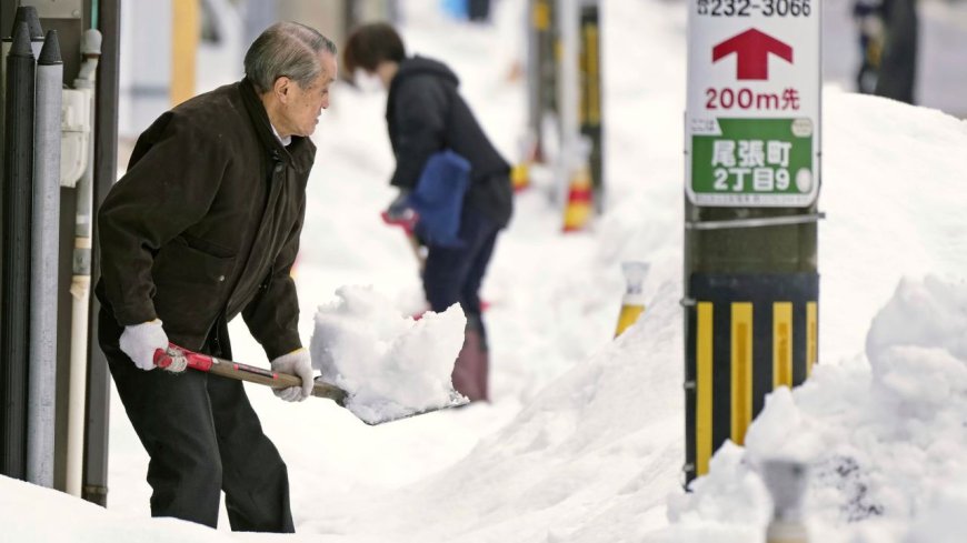 17 dead, 90 injured in heavy snowfall in Japan