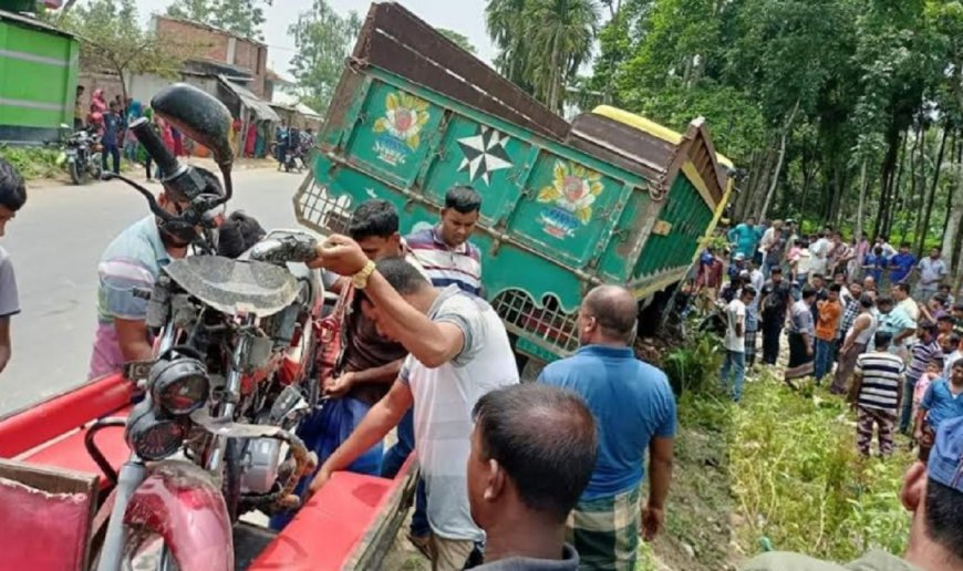 জয়পুরহাটে ট্রাক-অটোরিকশা সংঘর্ষ, নিহত ৫