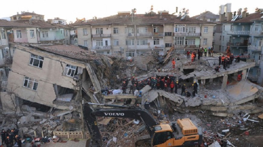 In the new earthquake, 3 were killed and more than 600 were injured